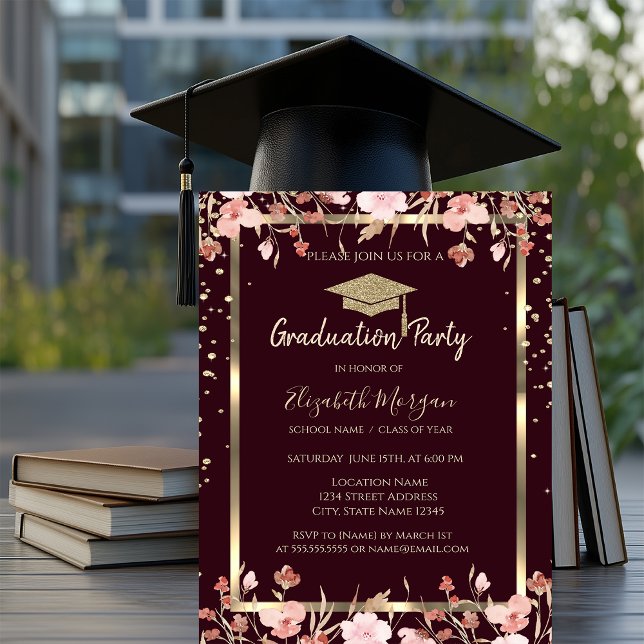 Convite Diamantes Ouro Grad Cap Flores Burgundy Formatura (Criador carregado)