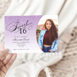 Convite Doce 16 Aniversário - Foto De Glama Leve Púrpura<br><div class="desc">Este convite de aniversário brilhante de tendências apresenta um elegante título de tipografia e sua foto favorita. Adicione seu texto personalizado usando o formulário modelo. Opções adicionais para texto e layout estão disponíveis se você optar por personalizar ainda mais.</div>