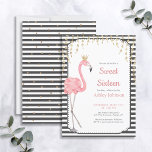 Convite Doce 16 Flamingo, preto e branco, Dourado aniversá<br><div class="desc">Um único e moderno convite de aniversário de 16 anos apresenta um flamingo cor-de-água rosa vestindo uma coroa de ouro, com uma garland de folhagem dourada pendurada sobre um fundo de listras preto e branco com texto rosa. A parte traseira da placa apresenta listras brancas e pretas com um confete...</div>
