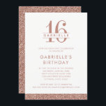 Convite Doce 16 Mínimo de Aniversário com Luminosidade Ros<br><div class="desc">Um simples e minimalista design elegante de glitter rosa de ouro com tipografia rosa mudada de tendência e um monograma personalizado de aniversário num doce e moderno convite de 16 anos para a menina cinzenta que prefere elegância clássica. Os itens de decoração da parte coordenadora disponíveis no Compro Designer de...</div>