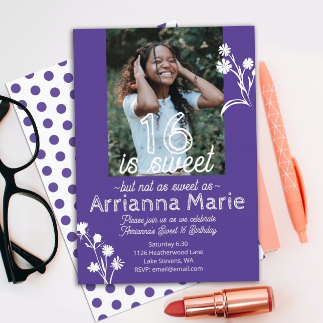 Convite Doce 16 roxo, Festa de aniversário de Flores Branc (purple sweet 16 sixteen party invitation, floral botanical wild flowers photo 16th birthday invite)