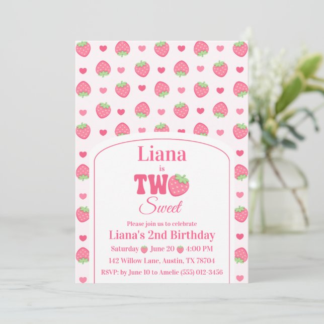 Convite Doce Menina Morango Rosa 2º Aniversário  (Em pé/Frente)