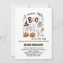 Doce pequeno Halloween boo está a caminho