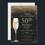 Convite Dourada brilhante preto Surpresa 50ª Festa de aniv<br><div class="desc">Este elegante design apresenta um fundo preto,  brilho dourado,  vidro de champanhe e letra de script personalizada. Que bela maneira de convidar seus convidados para esta ocasião especial.</div>