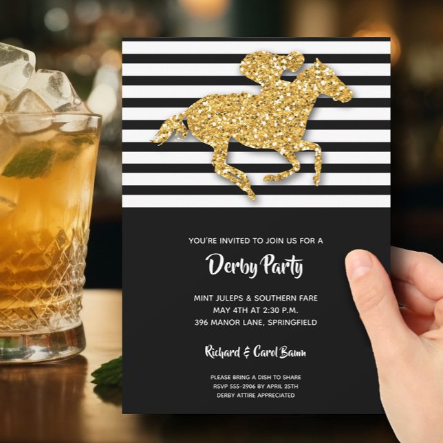 Convite Dourado Cavalo de Corrida e Jockey Derby (Faux gold glitter racehorse on black and white stripes Derby party invitations)