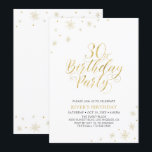 Convite Dourado e Branco | Festa de Aniversário de 30 anos<br><div class="desc">Vamos celebrar seu dia especial com este convite de aniversário de 30 anos com estilo. Este design apresenta tipografia dourada chique na frente e gráficos dourados cintilantes com uma foto no verso. Substitua a foto de amostra pela sua ou exclua se não quiser. A cor do fundo é branca, mas...</div>