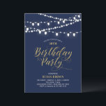 Convite DOURADO e MARINHO | Moderna 50.a Festa de aniversá<br><div class="desc">Celebre um dia especial com este convite de festas de ouro chico! Este design apresenta luzes de cordas e uma tipografia de script na moda dourado com fundo de marinho.</div>