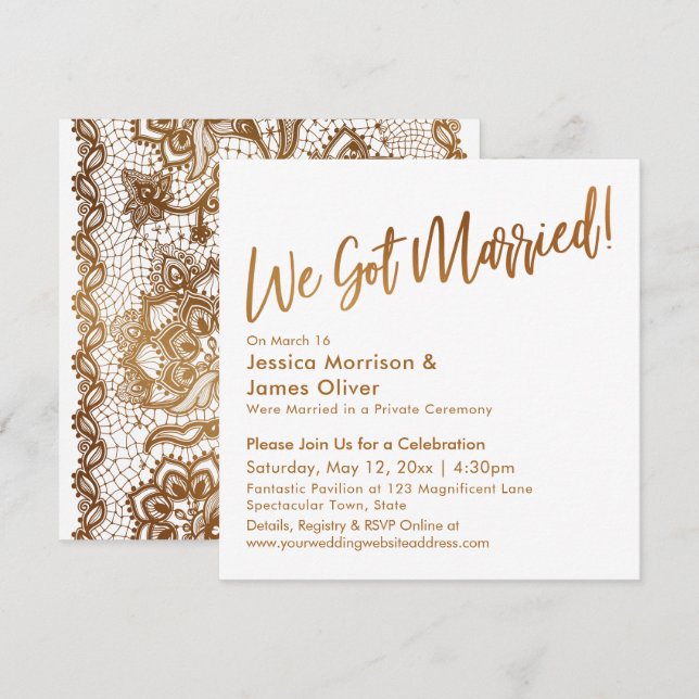 Convite Dourado Moderno Script & Renda Nós Casamos! (Frente/Verso)
