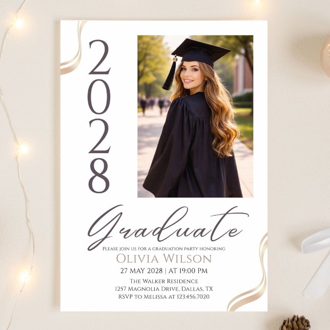 Convite Dourado Preto e Branco Elegante Graduação (Criador carregado)