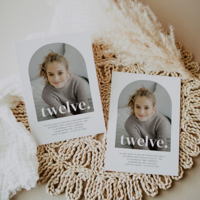 Convite Doze Fotos Arrancadas Aniversário (Twelve Arched Photo First Birthday Invitation)