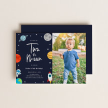 Duas Foto Da Festa de aniversário Do Tema Da Lua