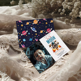 Convite Duas fotos do Espaço da Lua no segundo aniversário