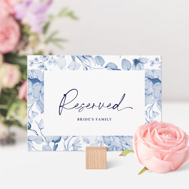 Convite Dusty Blue Floral Reserved Seating Card  (Criador carregado)