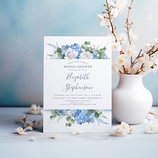 Convite Dusty Blue Floral Verde Moderno Chá de panela (Dusty Blue and White Flowers Bridal Shower Invitations)