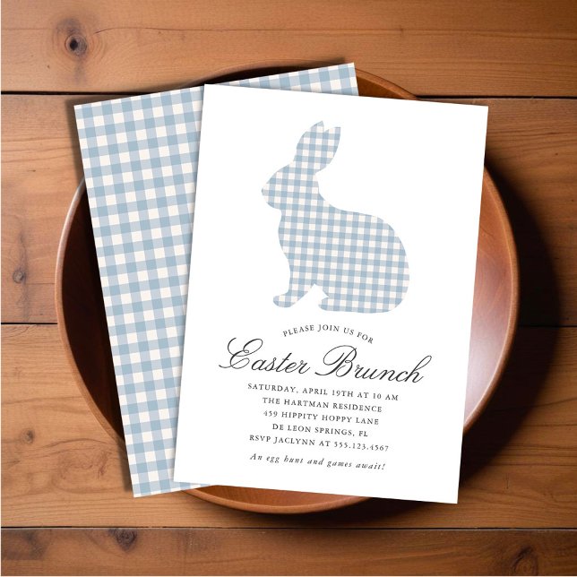 Convite Dusty Blue Gingham Rabbit Páscoa Brunch (Criador carregado)