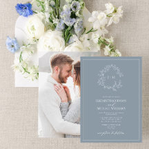 Dusty Blue Leafy Crest Monograma Foto Casamento