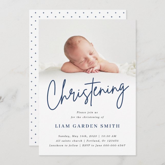 Convite Dusty Blue Manuscrito Script Christening Boy (Frente/Verso)