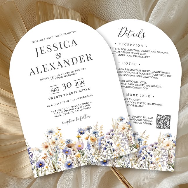 Convite Dusty Blue Wildflower Tudo em um Casamento de Códi (Dusty Blue Wildflowers All In One QR Wedding Invitation with Reception, Hotel, RSVP on Back.)