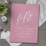 Convite Dusty Rosa Rosa Script Simples Mulheres 50º Aniver<br><div class="desc">Convites formais de 50 anos com "cinquenta" texto em um roteiro de caligrafia. Fonte branca num fundo roxo-rosa feminino.</div>