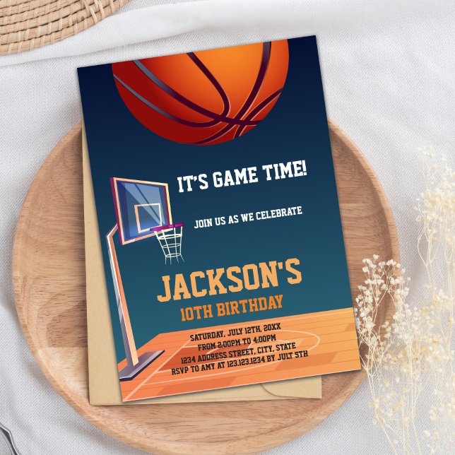 Convite É hora do jogo de basquete. (It's Game Time Basketball Invitations)
