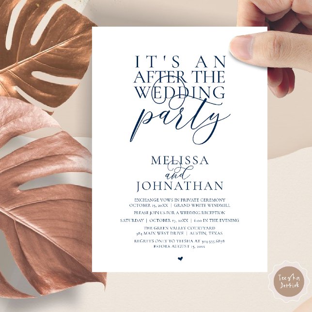 Convite É uma festa após o casamento, recepção moderna (It's an after the wedding party, modern reception invitation Card in Navy Blue)