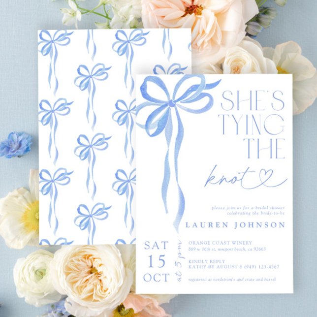 Convite Ela está amarrando o chuveiro de noz azul (Easily personlize this sweet bridal shower invite for the perfect celebration of the bride-to-be!)