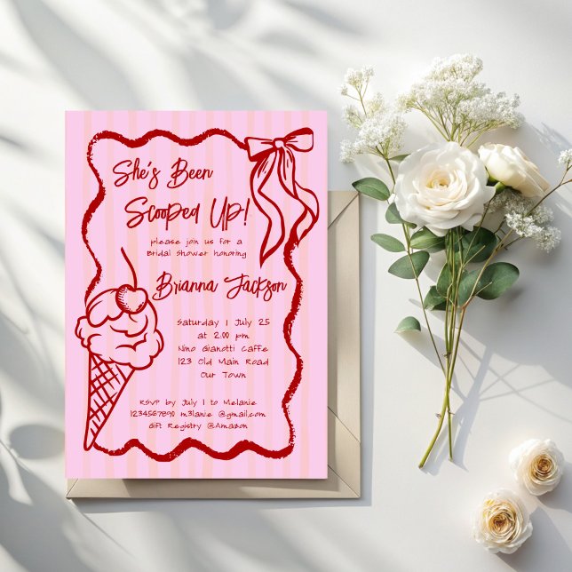 Convite Ela foi apanhada no esboço de casamento com borda  (She's been scooped up handrawn sketch  wavy border bow coquette bridal invitation template)