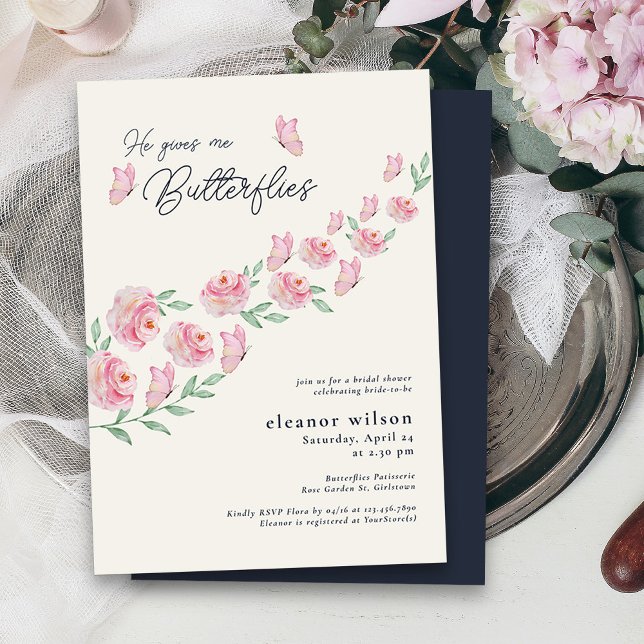 Convite Ele Me Dá Butterifres Chá de panela Floral Rosa ("He Gives Me Butterflies" Pretty Bridal Shower Invitation)