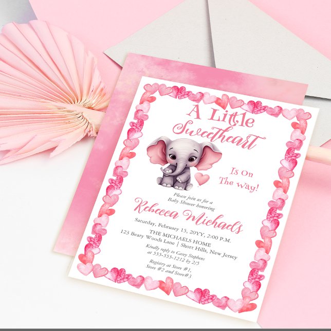 Convite Elefante Um Pequeno Chá de fraldas De Garota Queri (Pink Hearts | Elephant "A Little Sweetheart Is On The Way" Girl Baby Shower Invitation)