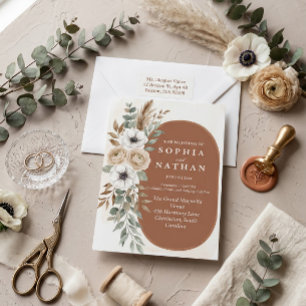 Convite Elegância Floral em Aquarela com Arco Boho de Terr