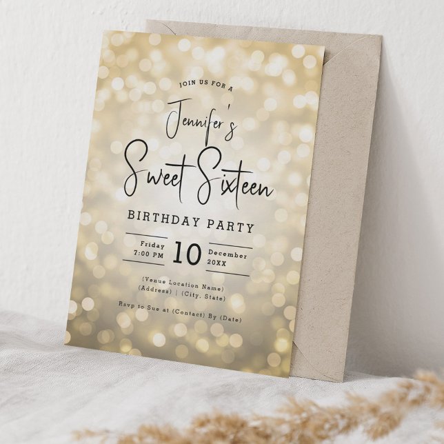 Convite Elegant Bokeh Lights Modern Script Sweet 16 Dourad (Elegant Bokeh Lights Modern Script Sweet 16 Gold Invitation)