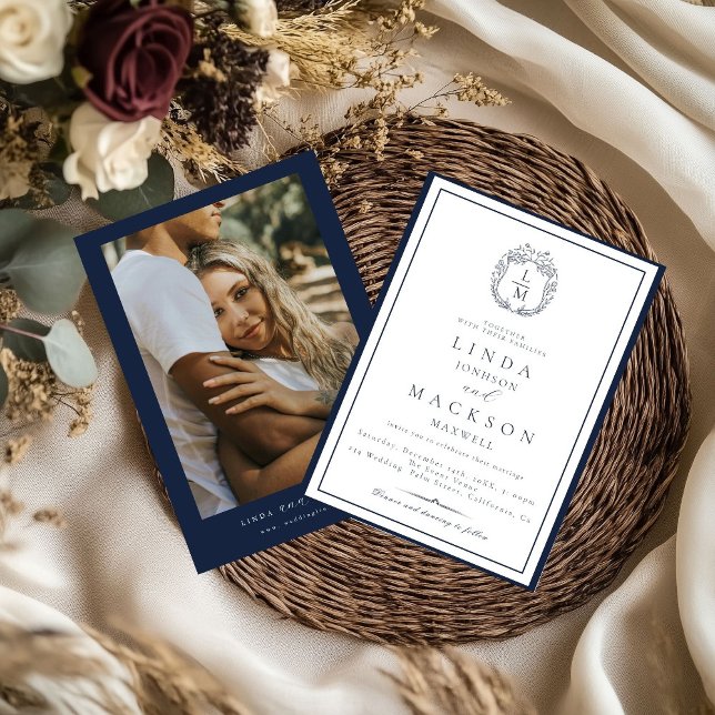 Convite Elegant Navy Blue botanical crest monogram wedding (Criador carregado)
