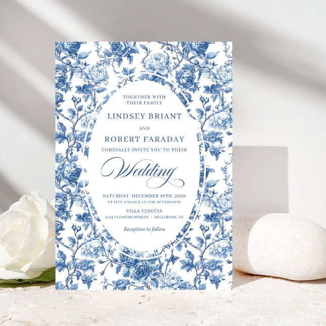 Convite Elegant Navy Toile de Jouy Rose Floral Wedding  (Elegant Navy Toile de Jouy Rose Floral Wedding Invitation)