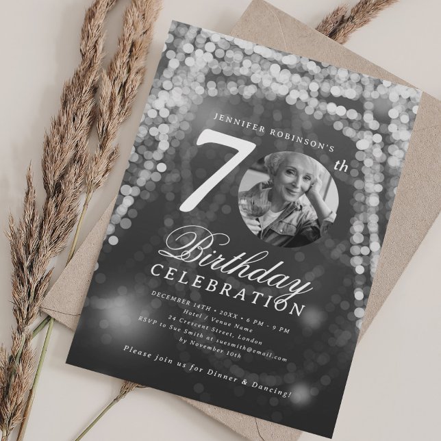 Convite Elegant Photo 70th Birthday Silver Glam Lights (Elegant Photo 70th Birthday Silver Glam Lights Invitation)