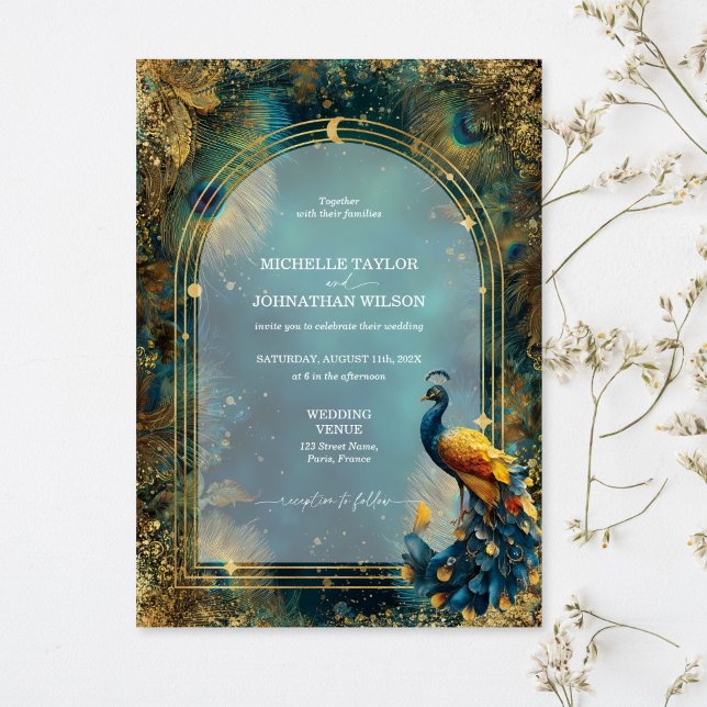 Convite Elegant Vintage Peacock Feather Enchanted Forest (elegant peacock feather wedding invitations with golden arched frame)