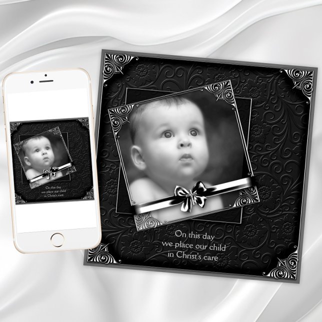 Convite Elegante Batismo de Foto (Elegant black silver photo christening and baptism invitation. Add your own text and photo.)