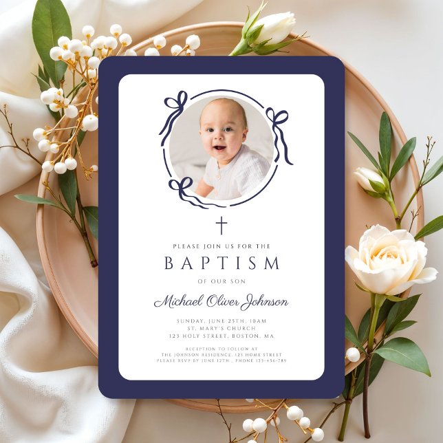 Convite Elegante Batismo de Menino com Laço Azul Marinho e (Elegant Navy Blue Bow Photo Boy Baptism Invitation)