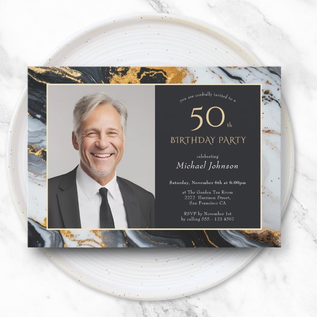 Convite Elegante Black Dourado Agate Foto 50th Birthday (Elegant Black Gold Agate Photo 50th Birthday Invitation)