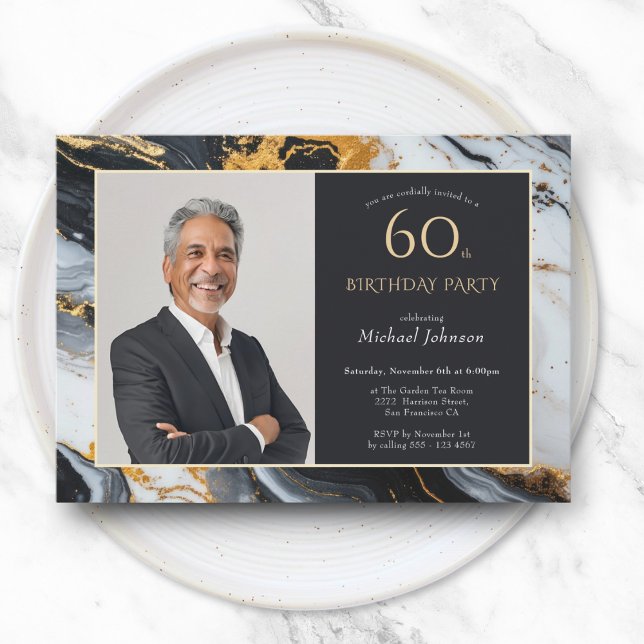 Convite Elegante Black Dourado Agate Foto 60th Birthday (Elegant Black Gold Agate Photo 60th Birthday Invitation)