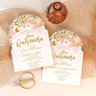 Convite Elegante Borboleta Bilingue de Rosa Dourado para Q