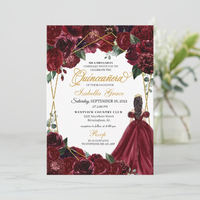 Convite Elegante Burgundy e Dourada Quinceanera Floral (Em pé/Frente)