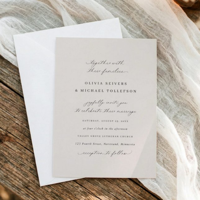 Convite Elegante Caligrafia Bege Casamento Tradicional (Beige classic wedding invitation with elegant calligraphy and traditional formal layout)