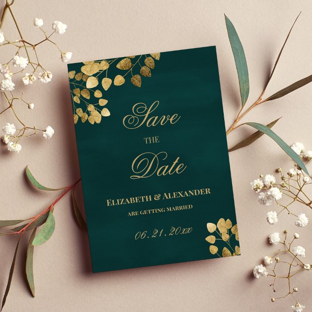 Convite Elegante de ouro verde-escuro eucalipto Salvar a D (Elegant dark green gold eucalyptus Save the Date )