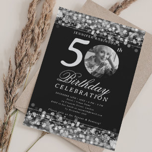Convite Elegante Festa de 50 Anos com Luzes Prateadas