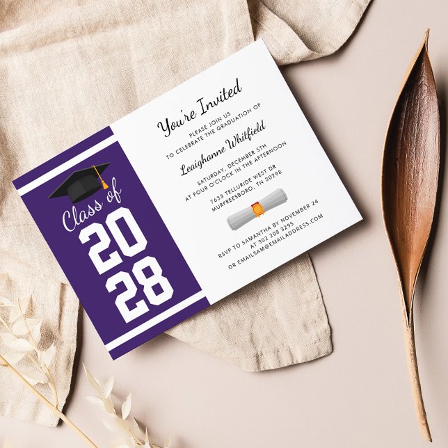 Convite Elegante Festa de Graduação Roxa 2026 Grad (Graduation 2024 Script Modern Party Invitation)