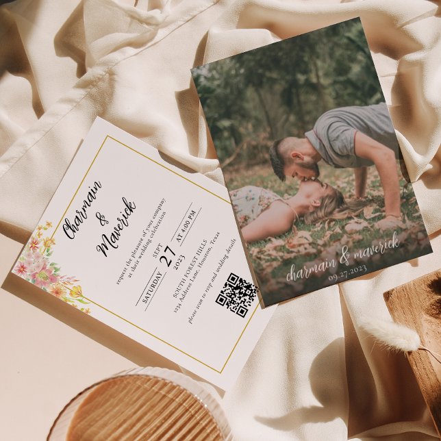 Convite Elegante Floral Borda Dourada Código QR Casamento (Criador carregado)