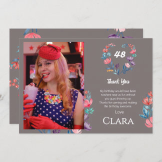 Convite Elegante obrigado de aniversário floral de cor d'á