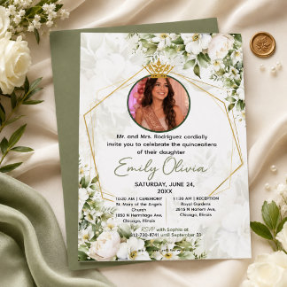Convite Elegante Quinceañera Floral em Branco e Verde Salv