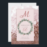Convite Elegante Rosa Dourado Glitter 50º Aniversário<br><div class="desc">Elegante rosa dourado bokeh reluz o convite de aniversário de dezembro com a coroa de fruta holly e inicial chic. Personalize as informações da parte no verso da placa. Estilo elegante chic.</div>
