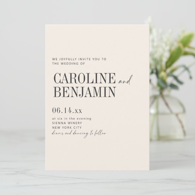 Convite Elegante Roteiro Formal Moderno de Casamento Creme (Em pé/Frente)